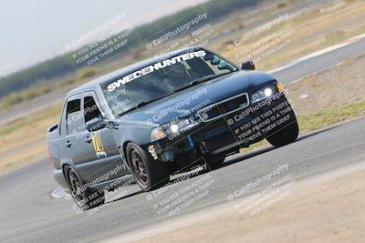 media/Sep-09-2022-Turn8 Trackdays (Fri) [[e0d53d97f1]]/Intermediate 1/Session 2 (Sunrise)/